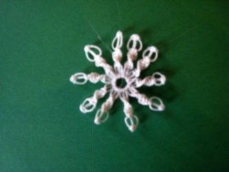 Tied Snowflake - 038